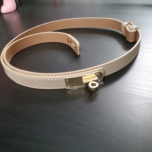 non branded Accessories - Elegant Tan Leather Belt Gold Accent